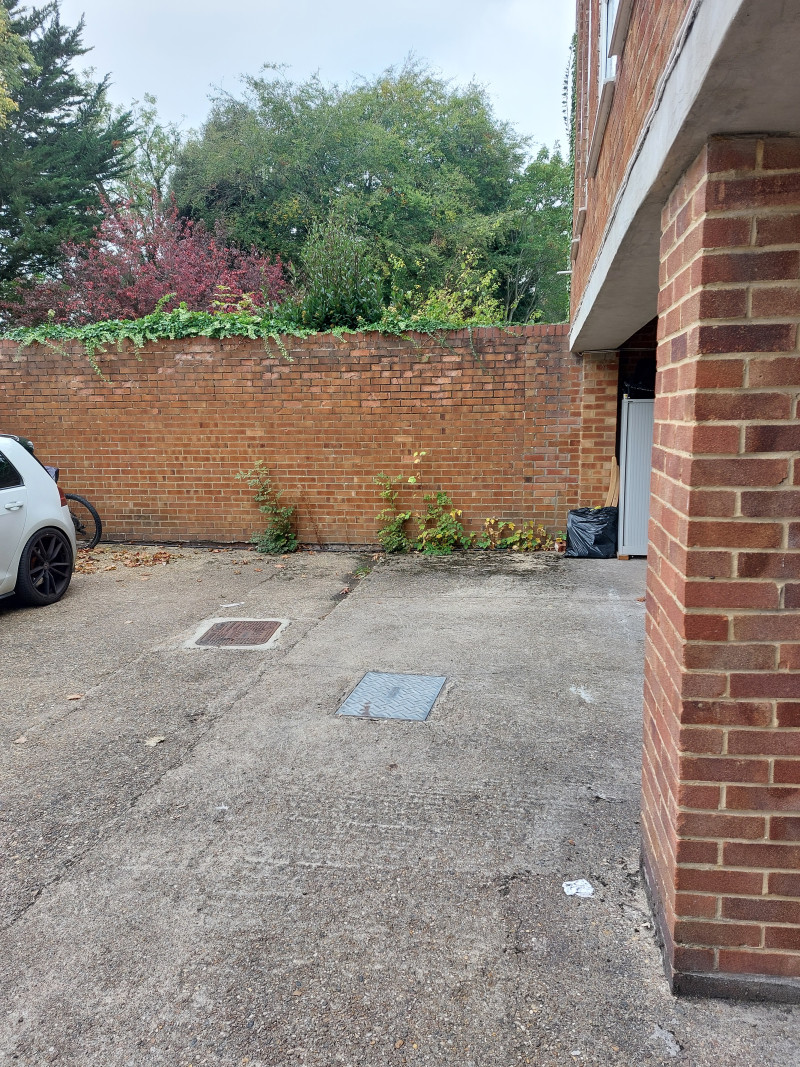 Parking on William Covell Close, EN2