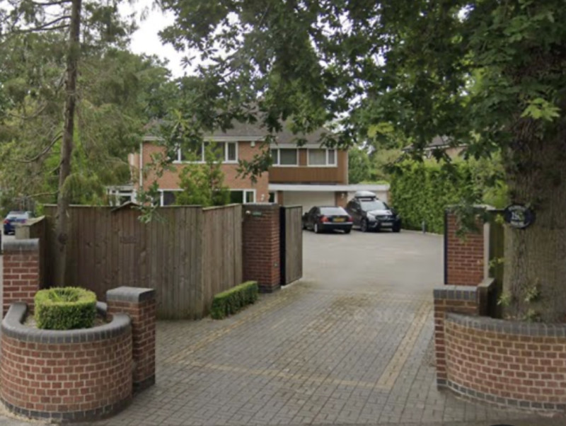 Parking on St. Bernards Road, B92