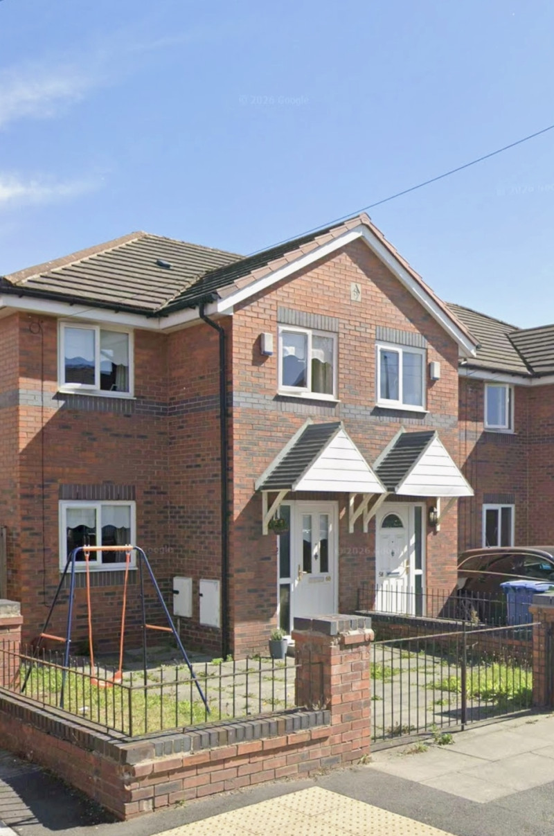 Parking on Moss Pits Lane, L10