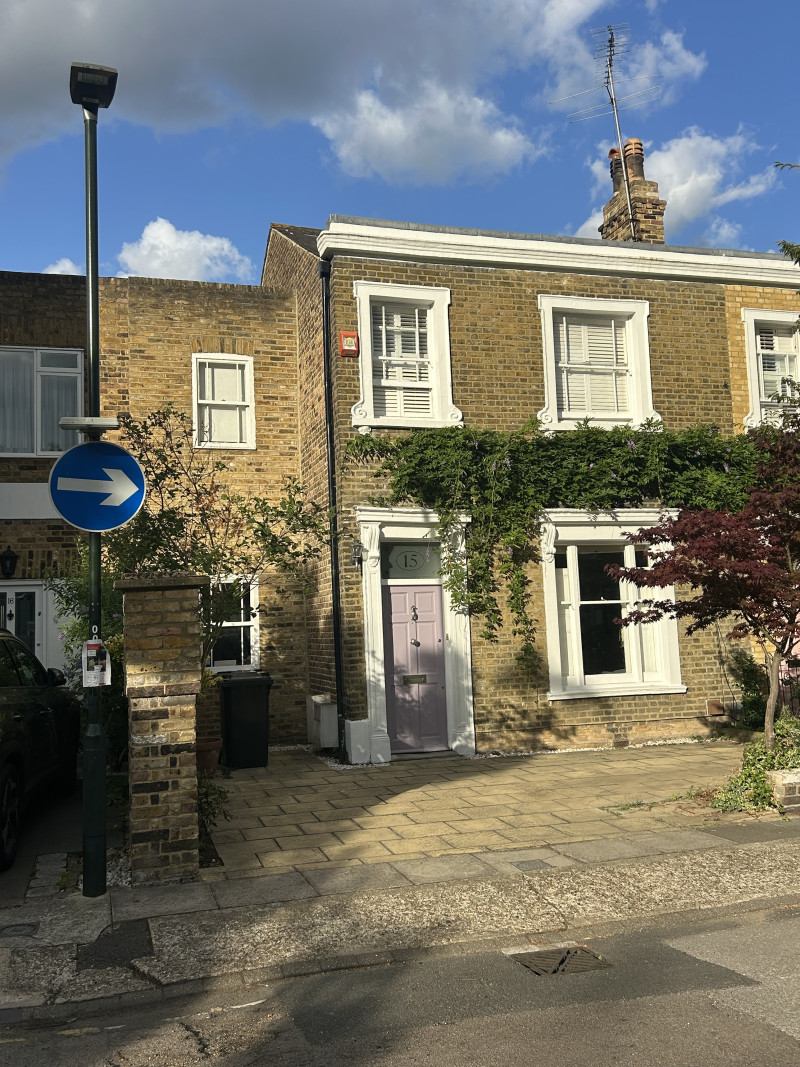 Parking on Sydney Road, TW9