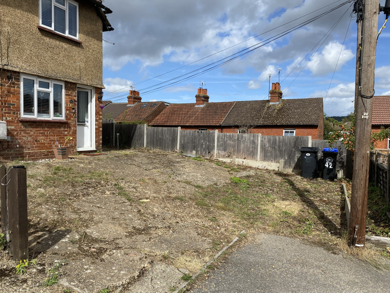 Parking on Marlborough Road, RH4