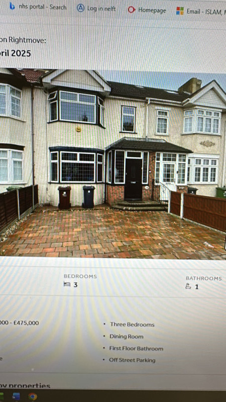 Parking on Reede Road, RM10