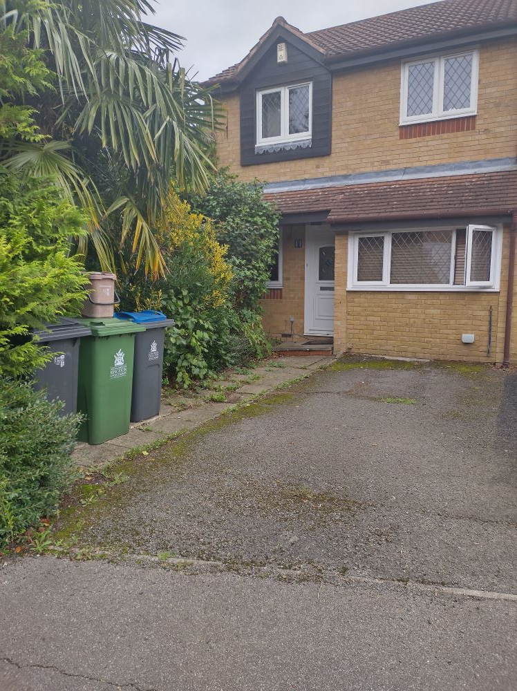 Parking on Percy Gardens, KT4