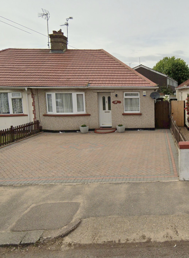 Parking on Alton Gardens, SS2