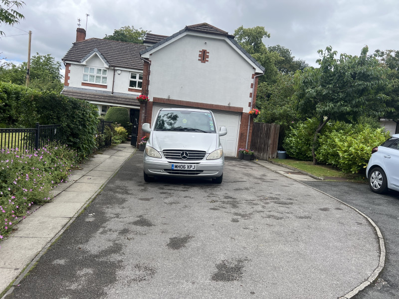 Parking on Woodthorpe Grange, M25