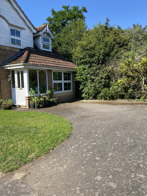 Parking on Foster Close, EN8