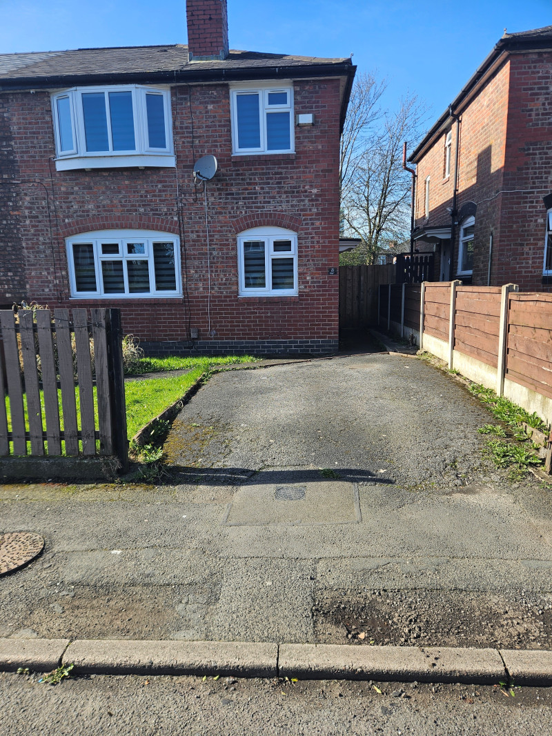 Parking on Kinver Road, M40