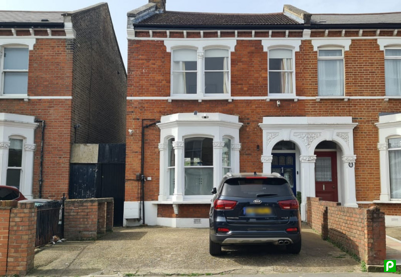Parking on Alexandra Road, N8