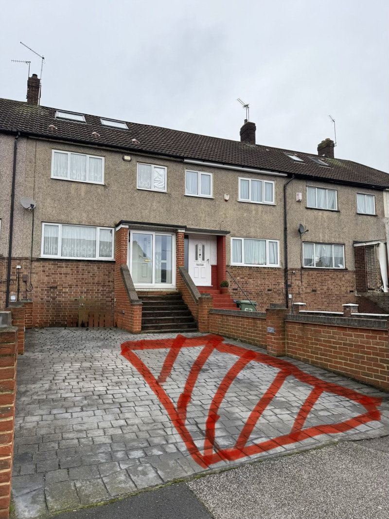 Parking on Rushdene, SE2