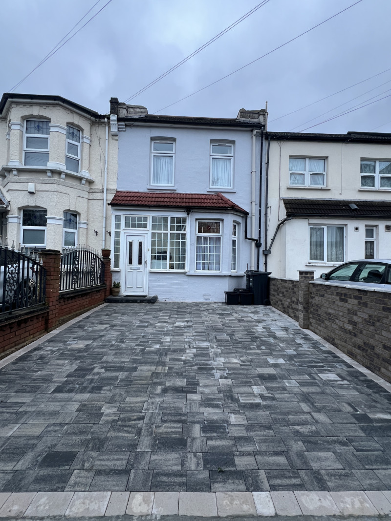 Parking on Albert Road, IG1