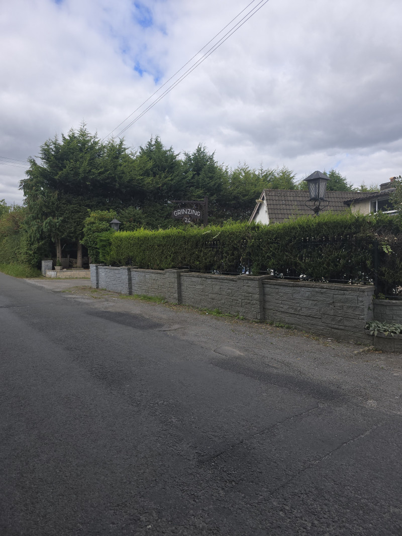 Grinzing Lodge Guest House Car Park