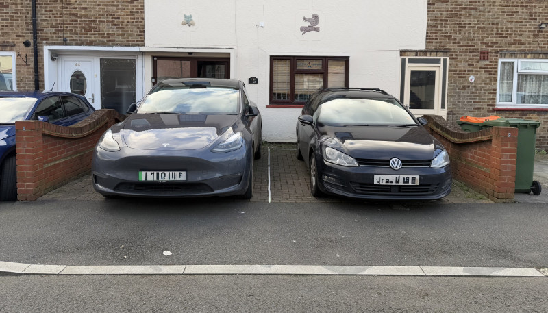 Parking on Murray Square, E16