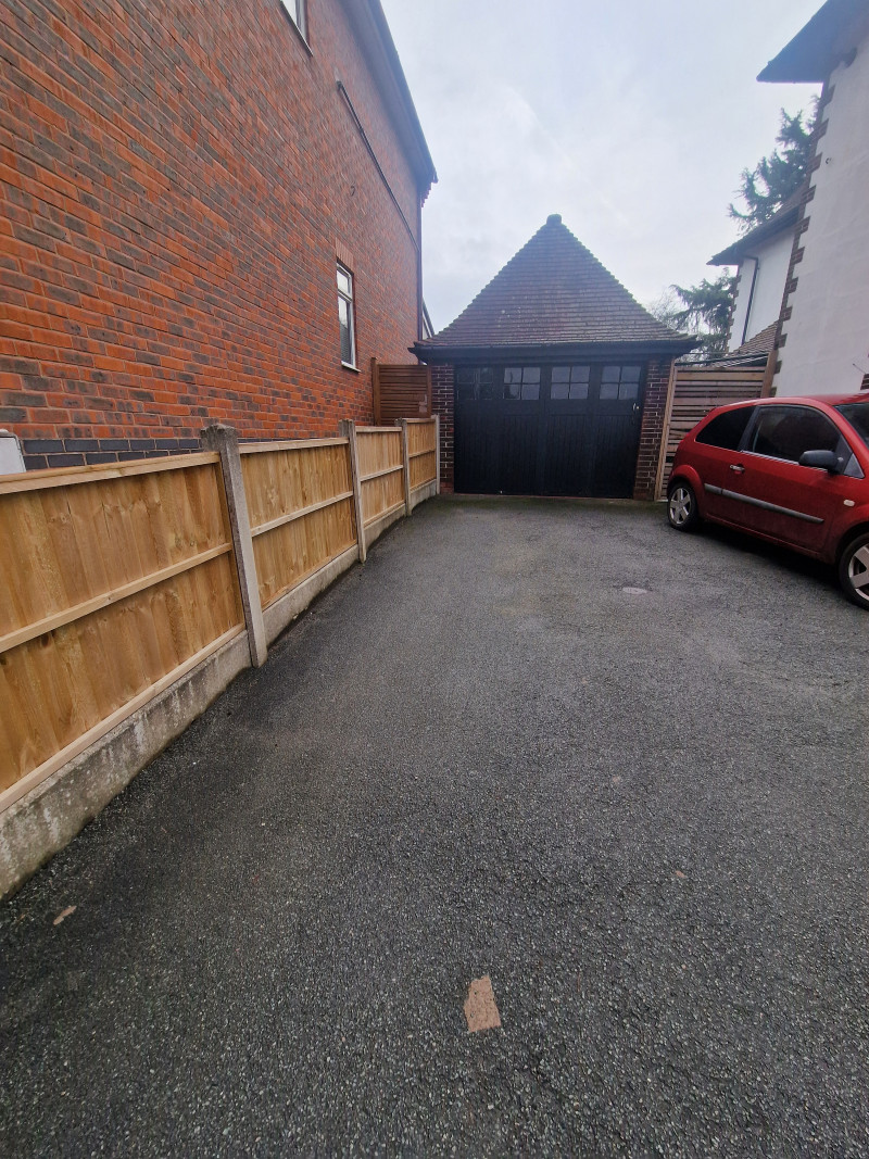 Parking on London Road, SK11