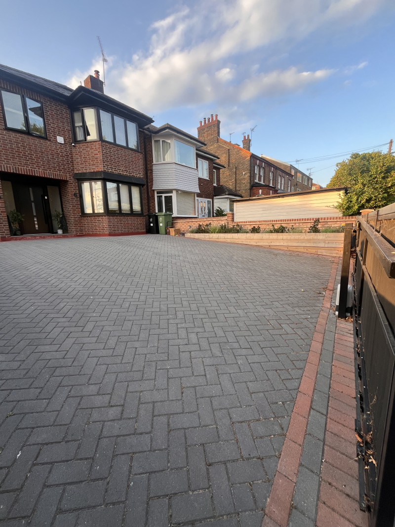 Parking on Hempstead Road, E17