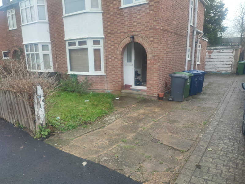 Parking on Neville Road, CB1