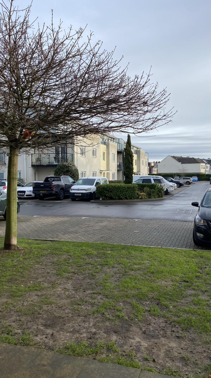 Parking on Gisors Road, PO4