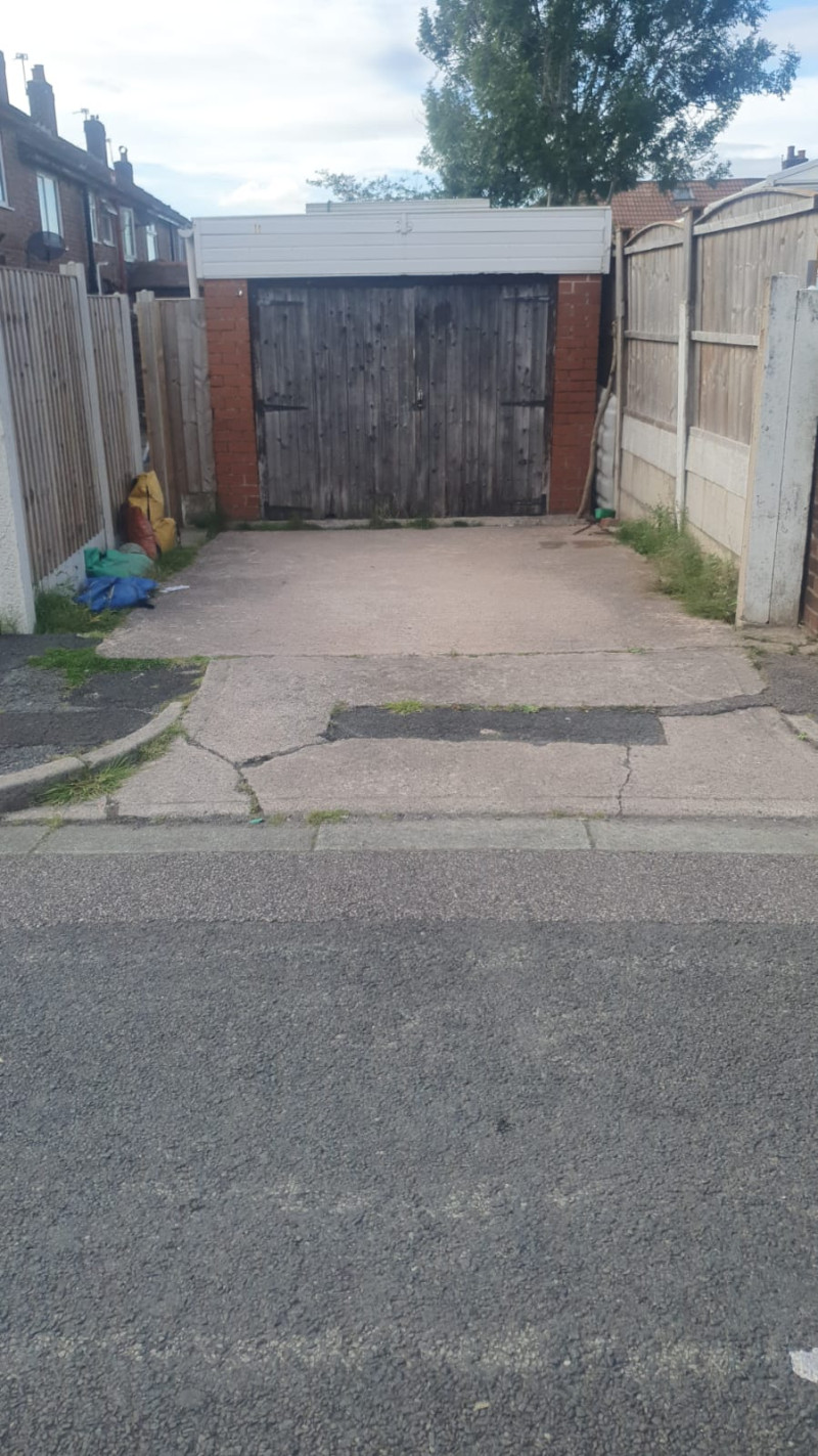 Parking on Cudworth Road, M9