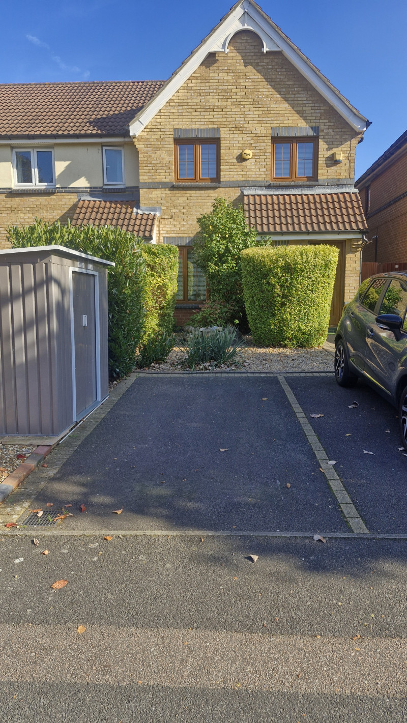 Parking on Port Rise, ME4