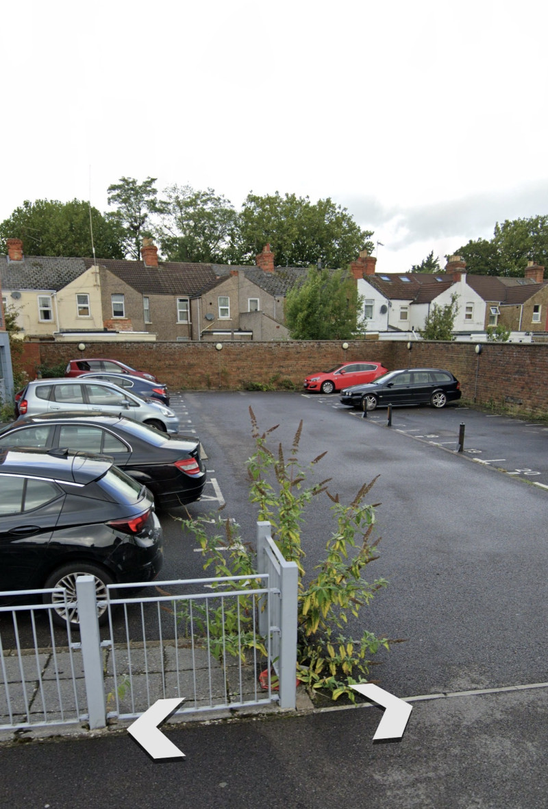 Parking on Aylesbury Street, SN1