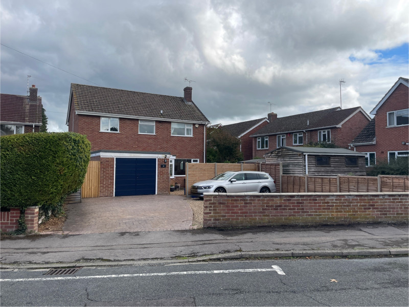 Parking on Tudor Road, RG14