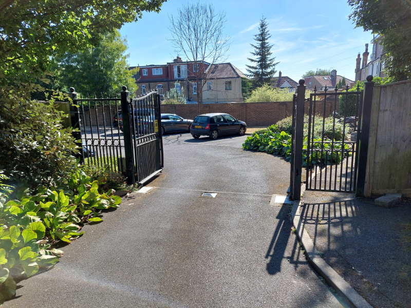 Parking on Trinity Avenue, EN1