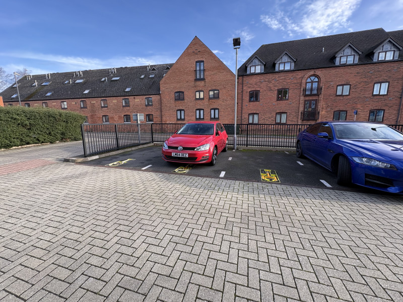 Parking on Clopton Road, CV37