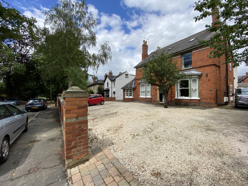 Parking on Hamilton Road, LN5