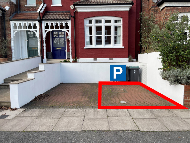 Parking on Onslow Gardens, N10
