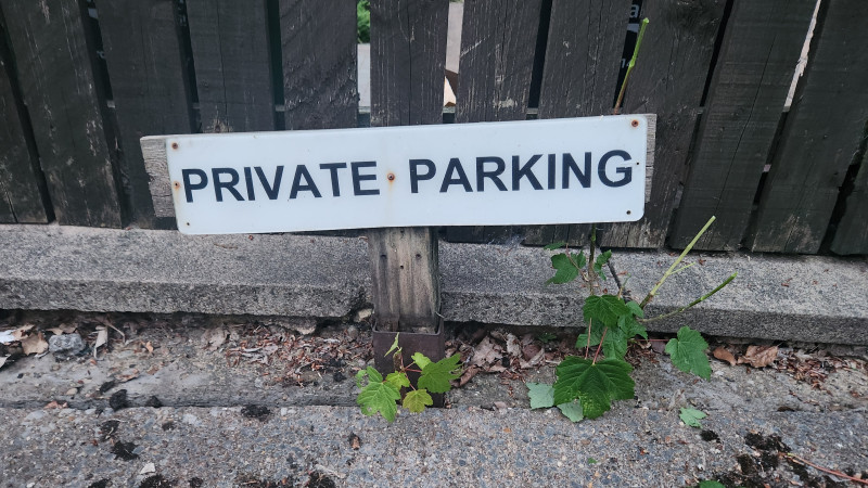 Parking on Wellgarth, HX1
