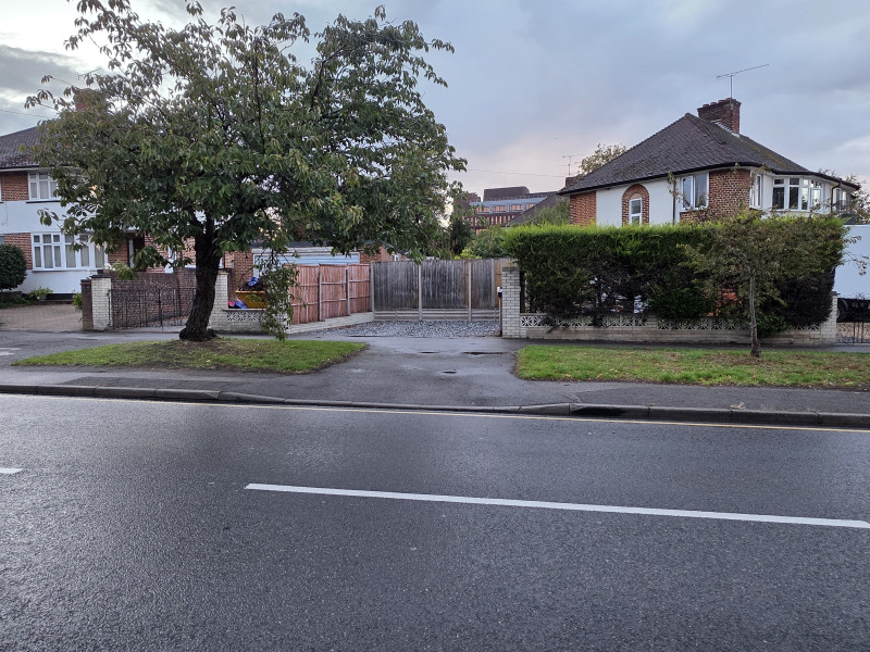 Parking on Oriental Road, GU22