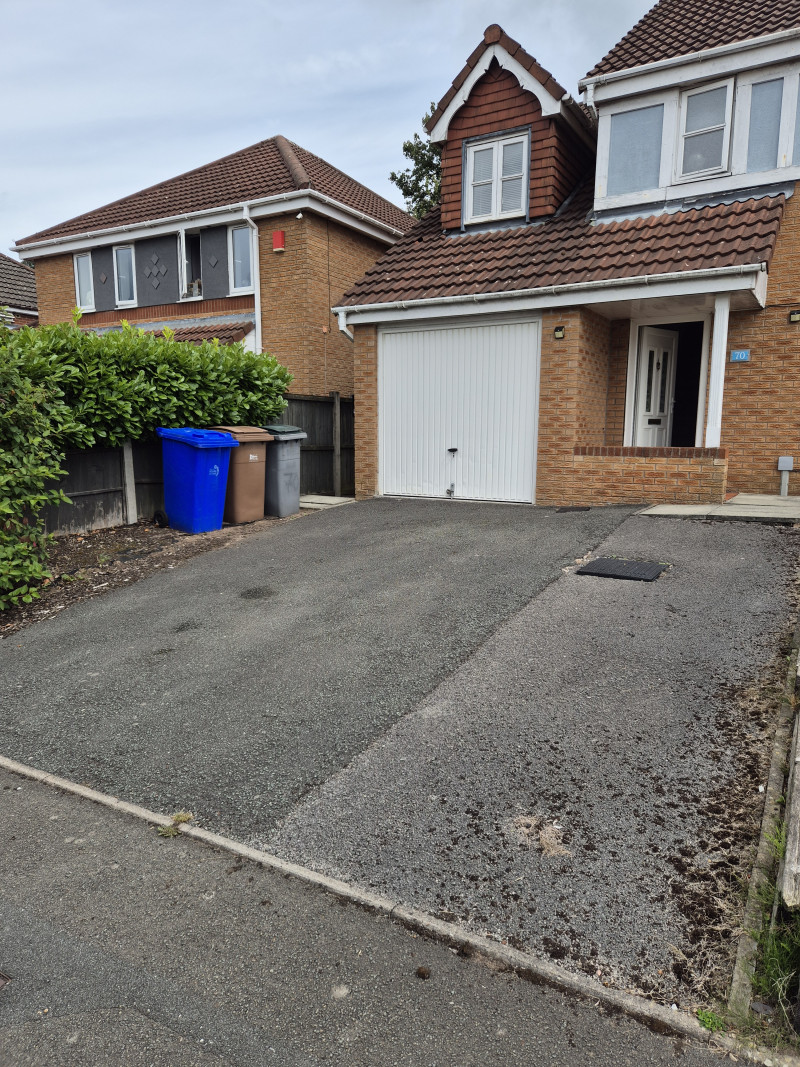 Parking on Spitfire Way, ST6