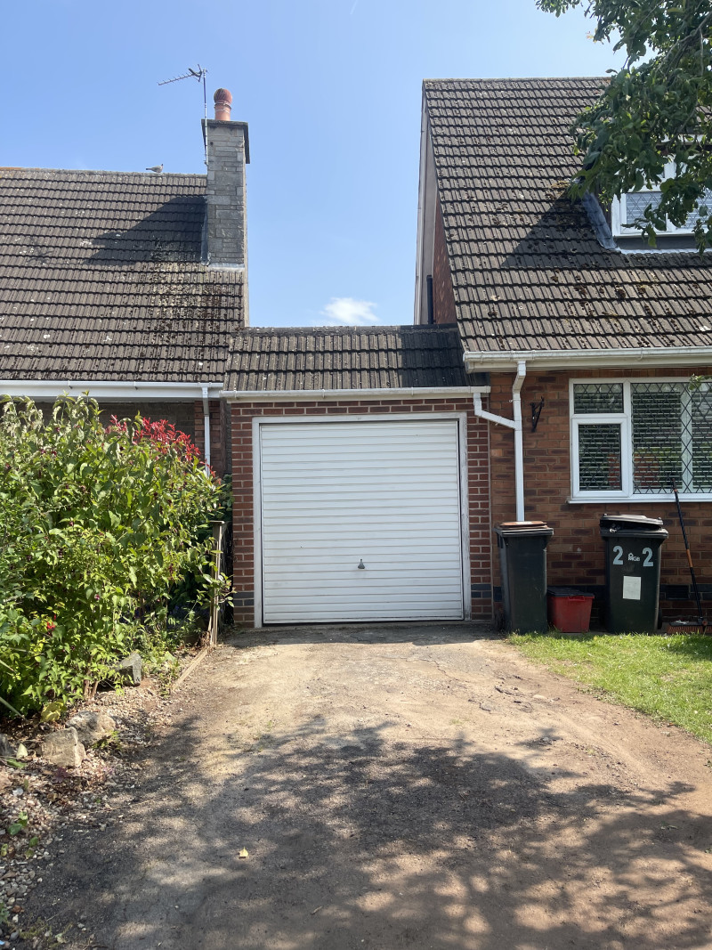 Parking on Piper Drive, LE12