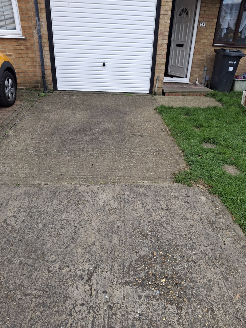 Parking on Express Drive, IG3