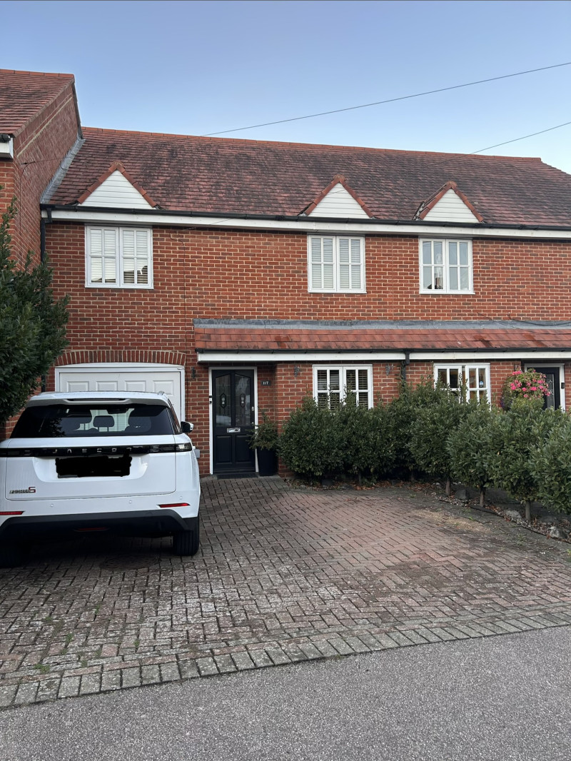 Parking on Smarts Lane, IG10