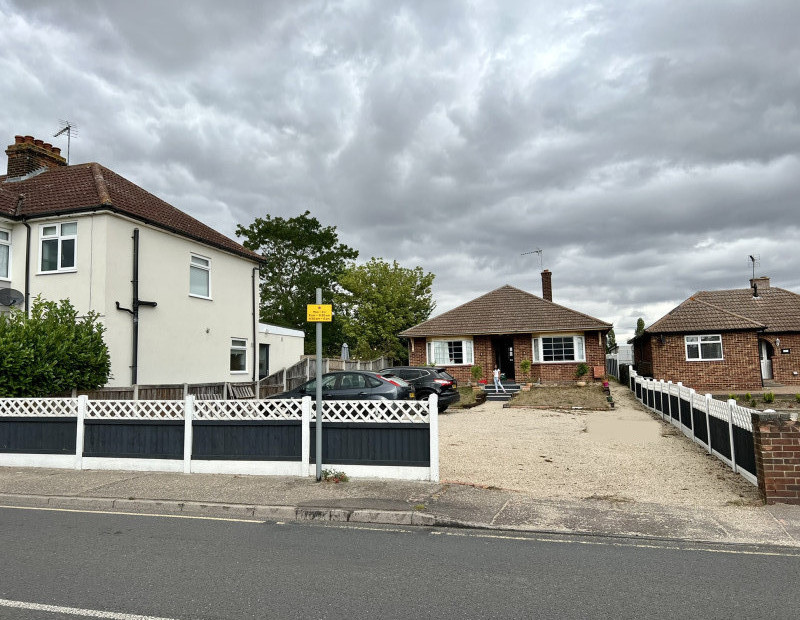 Parking on Bergholt Road, CO4