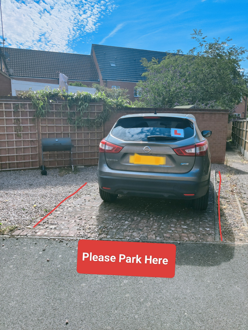 Parking on Riverside Drive, LN5