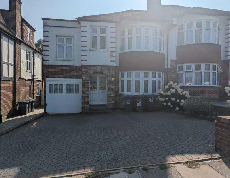 Parking on Prince George Avenue, N14