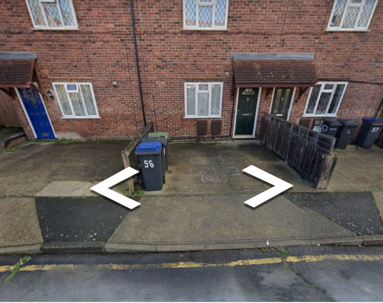 Parking on Edgar Road, CT1