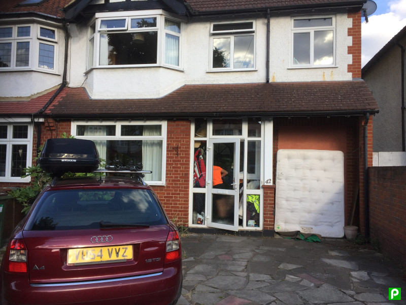 Driveway on Caldbeck Avenue, KT4, KT4