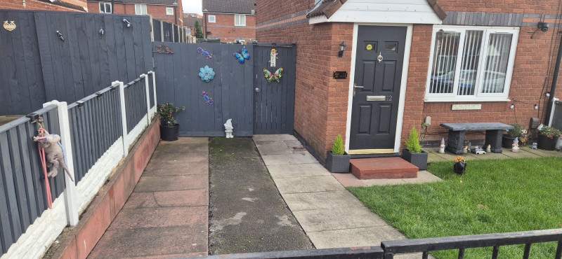 Parking on Atterbury Street, L8