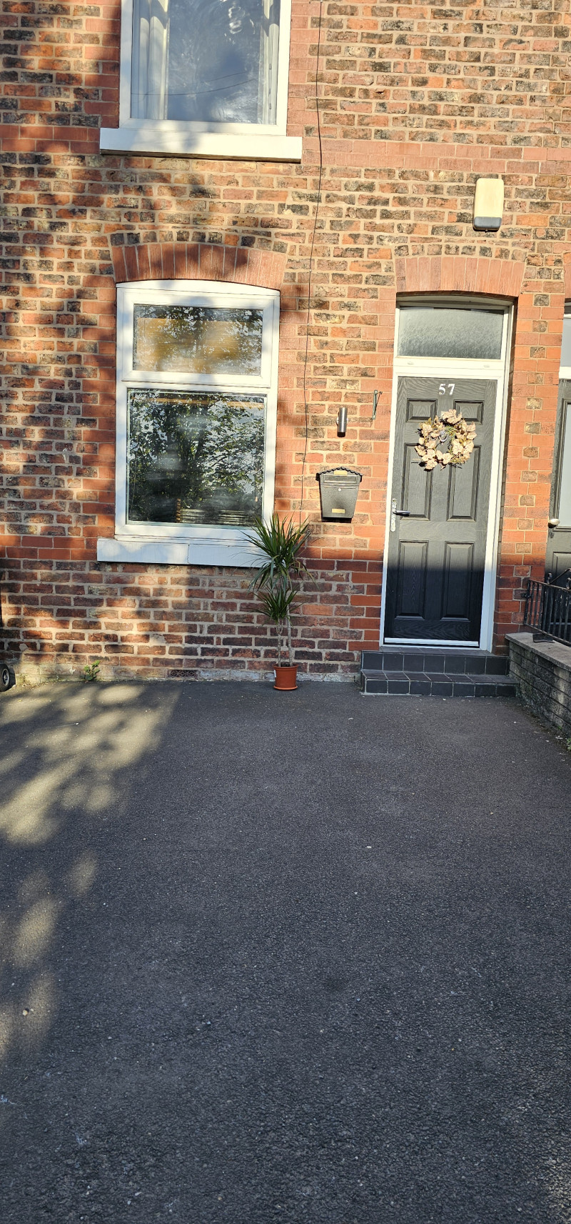 Parking on Hawthorn Street, SK9