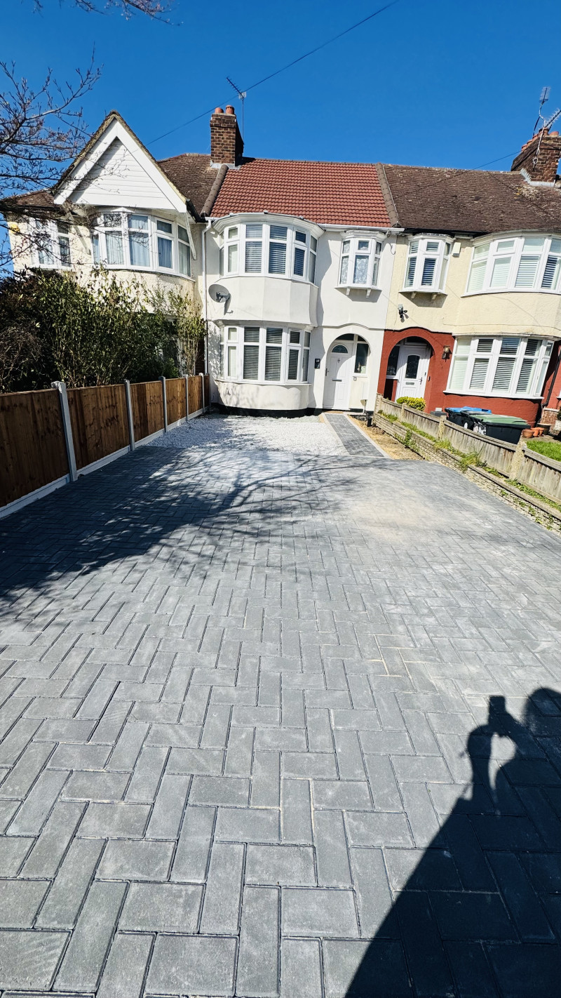Parking on Dimsdale Drive, EN1