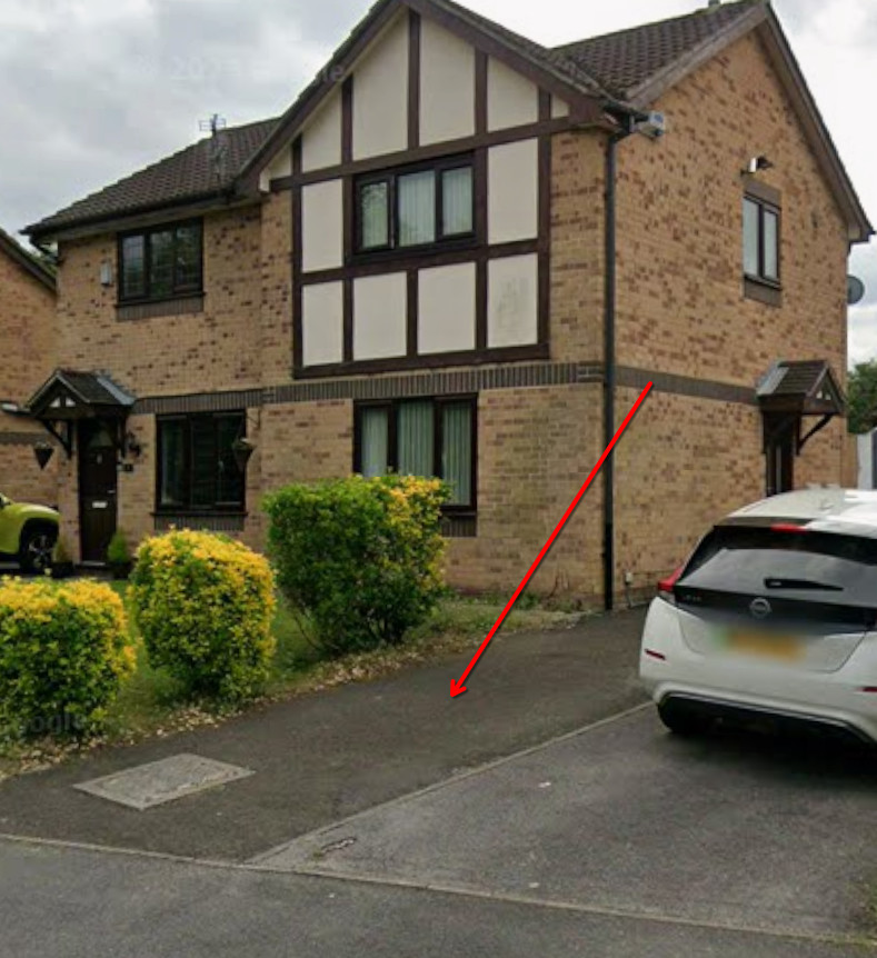 Parking on Chaffinch Close, M22