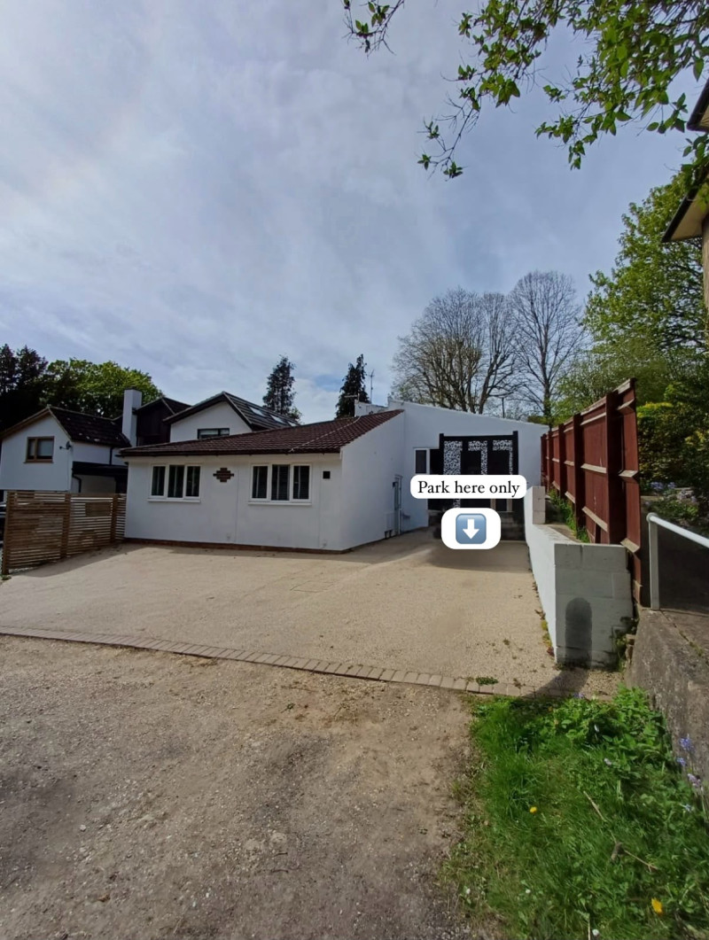 Parking on Amersham Hill, HP13