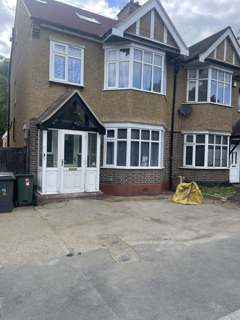 Parking on Woodford New Road, E17