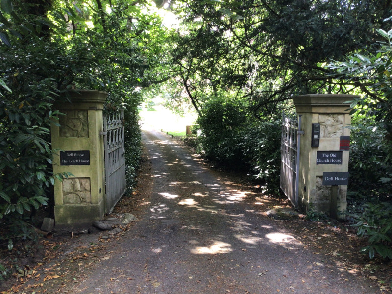 Parking on Gatton Bottom, RH1