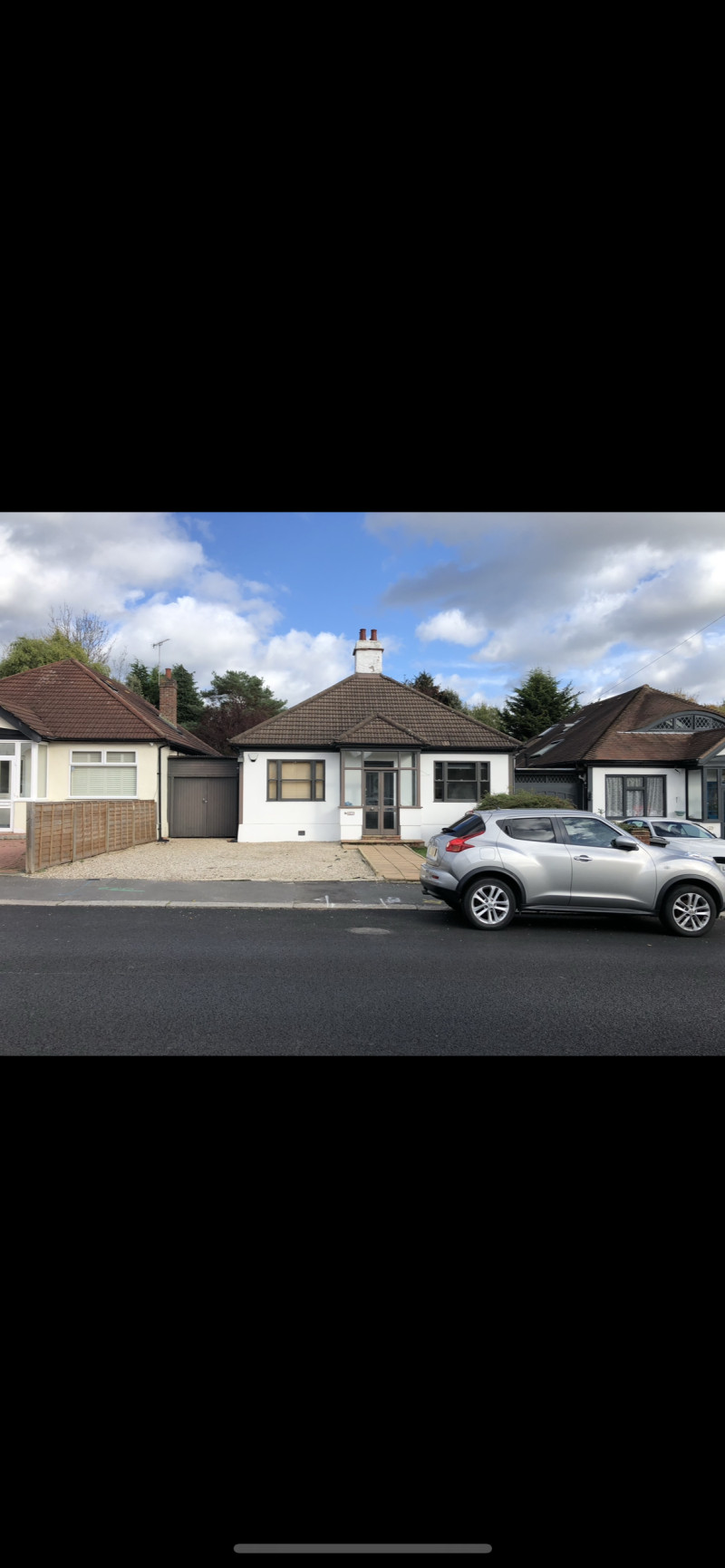 Parking on The Crescent, IG10