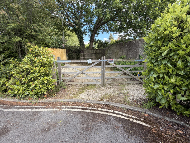 Parking on May Tree Close, OX26