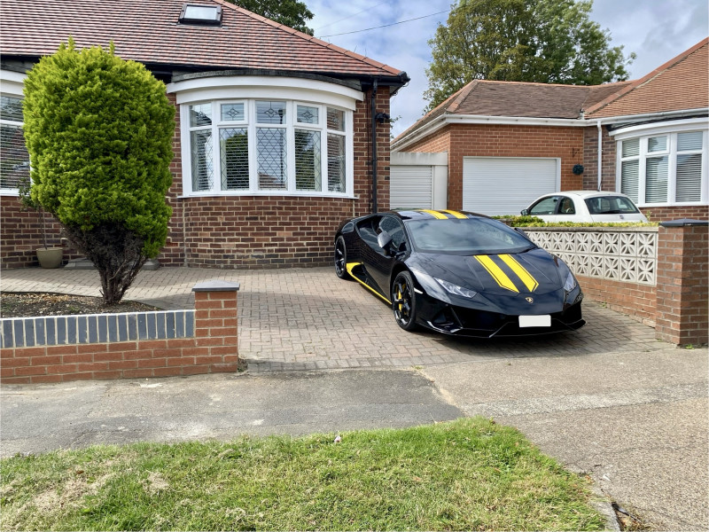 Parking on Nawton Avenue, SR5