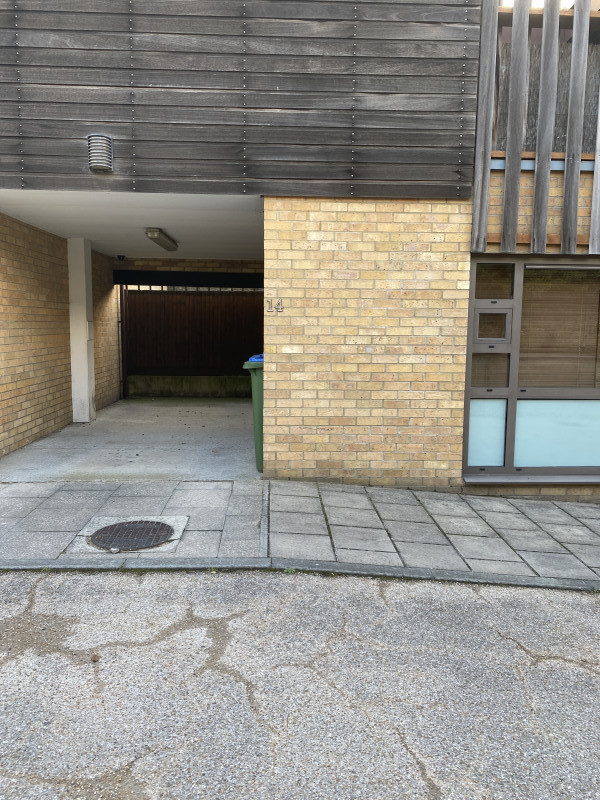 Parking on Park Mews, SE10